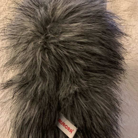 Aurora brand puppet husky dog plush. - Picture 3 of 4